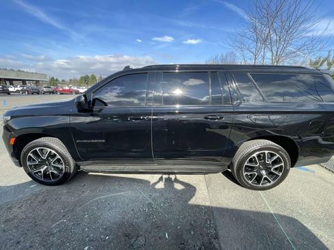 Used 2023 Chevrolet Suburban RST image 4