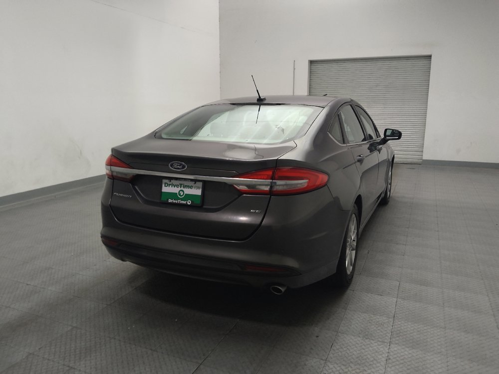 Used 2017 Ford Fusion SE w/ Fusion SE Technology Package FWD image 7