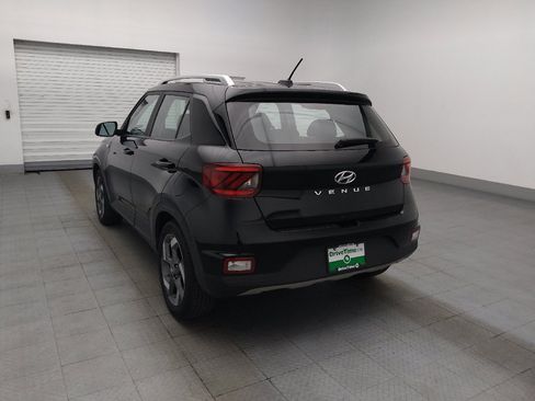 Used 2025 Hyundai Venue SEL FWD image 5