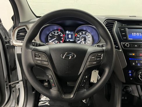 Used 2017 Hyundai Santa Fe Sport image 14