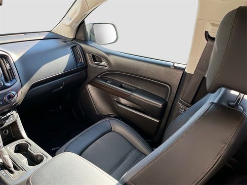 Used 2022 GMC Canyon AT4 w/ Trailering Package image 23