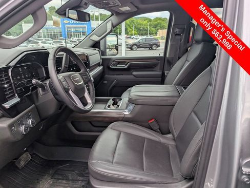 Used 2025 GMC Sierra 2500 SLT AWD/4WD image 14
