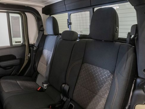 New 2026 Jeep Gladiator Mojave image 21