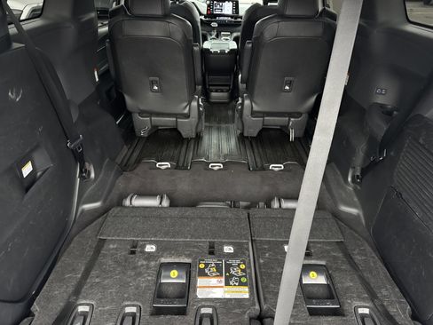 Used 2023 Toyota Sienna XSE image 15