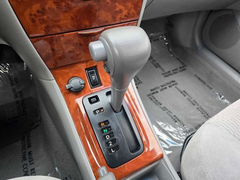 Used 2005 Toyota Corolla LE image 25