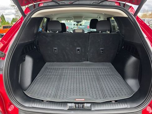 Used 2022 Ford Escape SE w/ SE Sport Appearance Package image 21