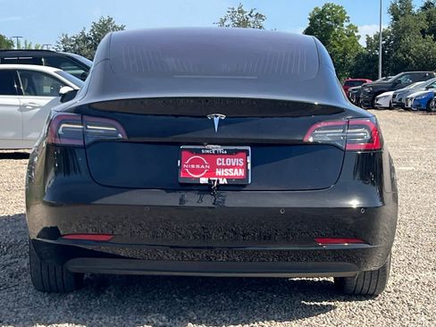 Used 2018 Tesla Model 3 Long Range RWD image 8