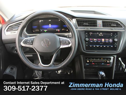 Used 2022 Volkswagen Tiguan SE image 11