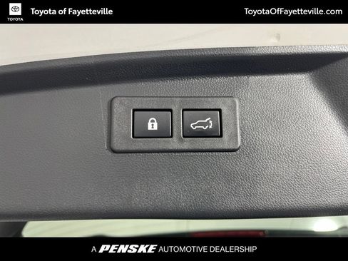 Used 2021 Subaru Outback Touring w/ Popular Package #2 AWD/4WD image 14