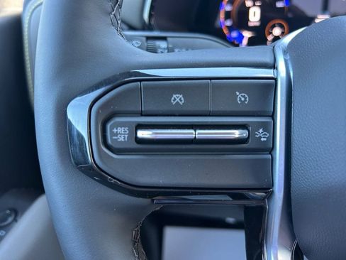 Used 2026 Chevrolet Colorado ZR2 image 17