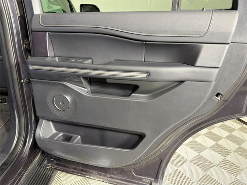 Used 2024 Ford Expedition XLT image 17