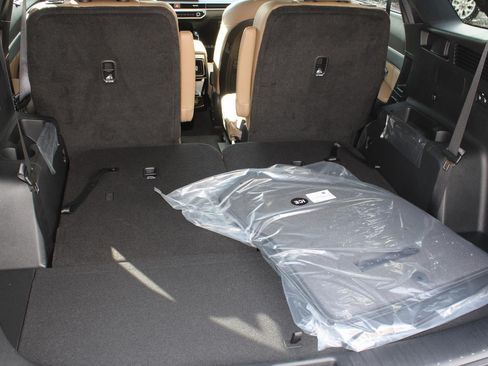 New 2026 Kia Sorento SX Prestige w/ Olive Brown Leather Package AWD/4WD image 9
