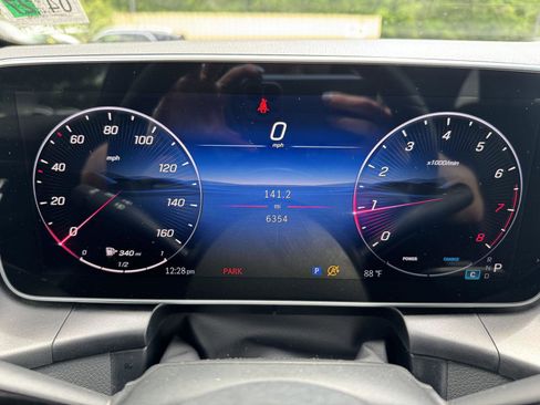 Certified 2026 Mercedes-Benz GLC 300 image 9