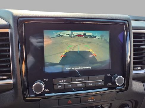 Used 2023 Nissan Frontier SV w/ SV Convenience Package RWD image 10
