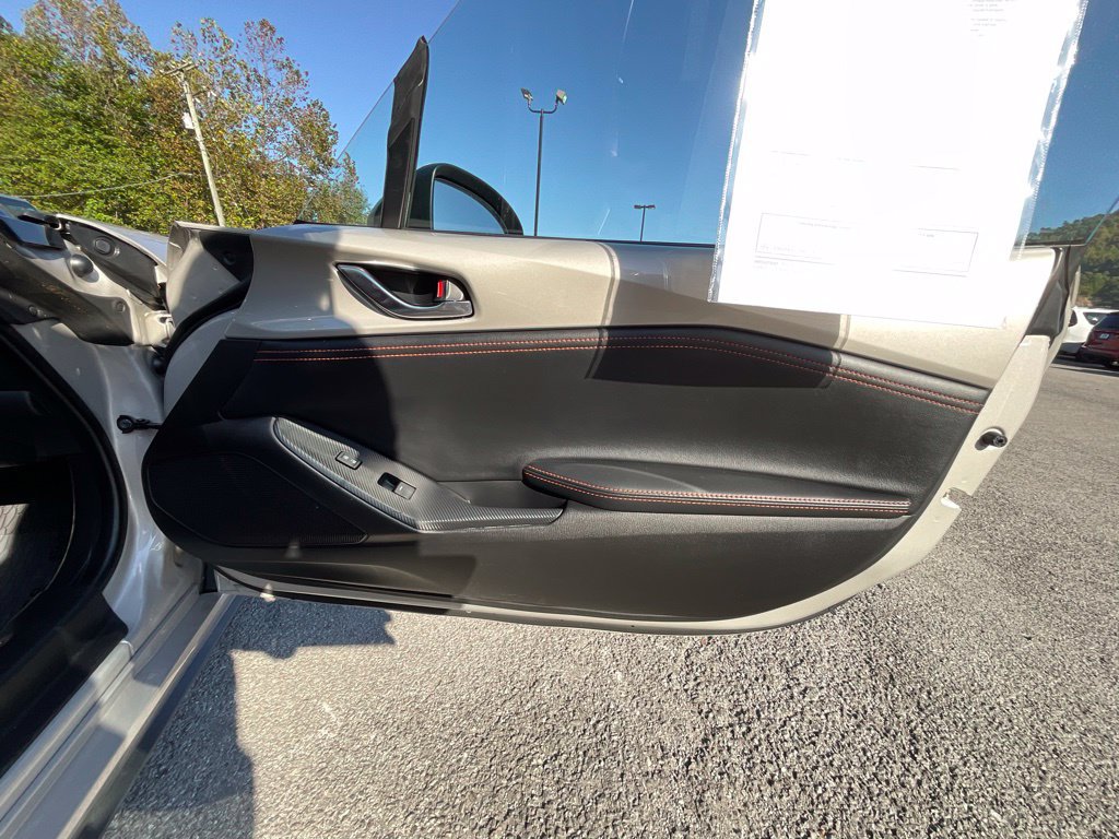Used 2023 MAZDA MX-5 Miata Grand Touring RWD image 21