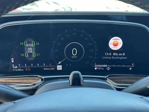 Certified 2024 Cadillac Escalade Premium Luxury w/ Performance Package image 20