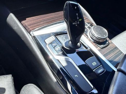 Used 2018 BMW 530i RWD image 21