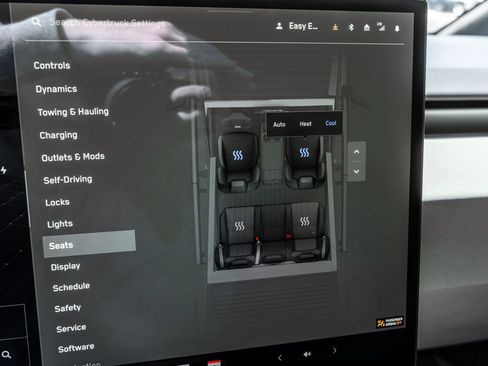 Used 2025 Tesla Cybertruck AWD Crew Cab image 17