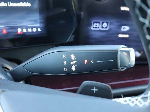 New 2026 Chevrolet Traverse Z71 w/ Enhanced Driving Package image 9