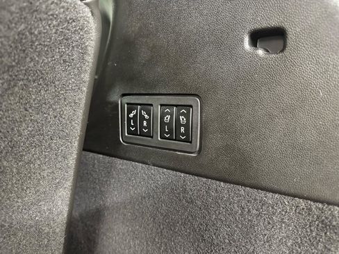 Used 2023 Cadillac XT6 Premium Luxury image 38