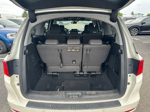 Used 2018 Honda Odyssey Touring image 11