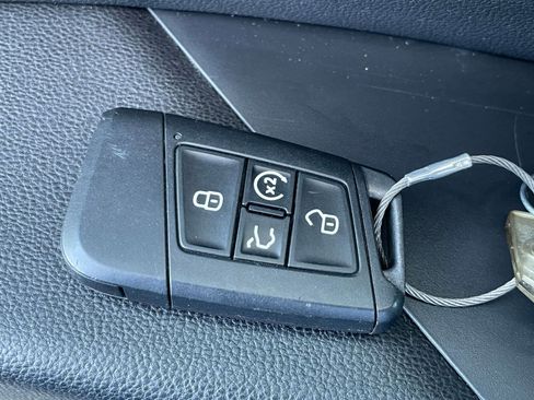 Used 2025 Volkswagen Jetta SE image 22