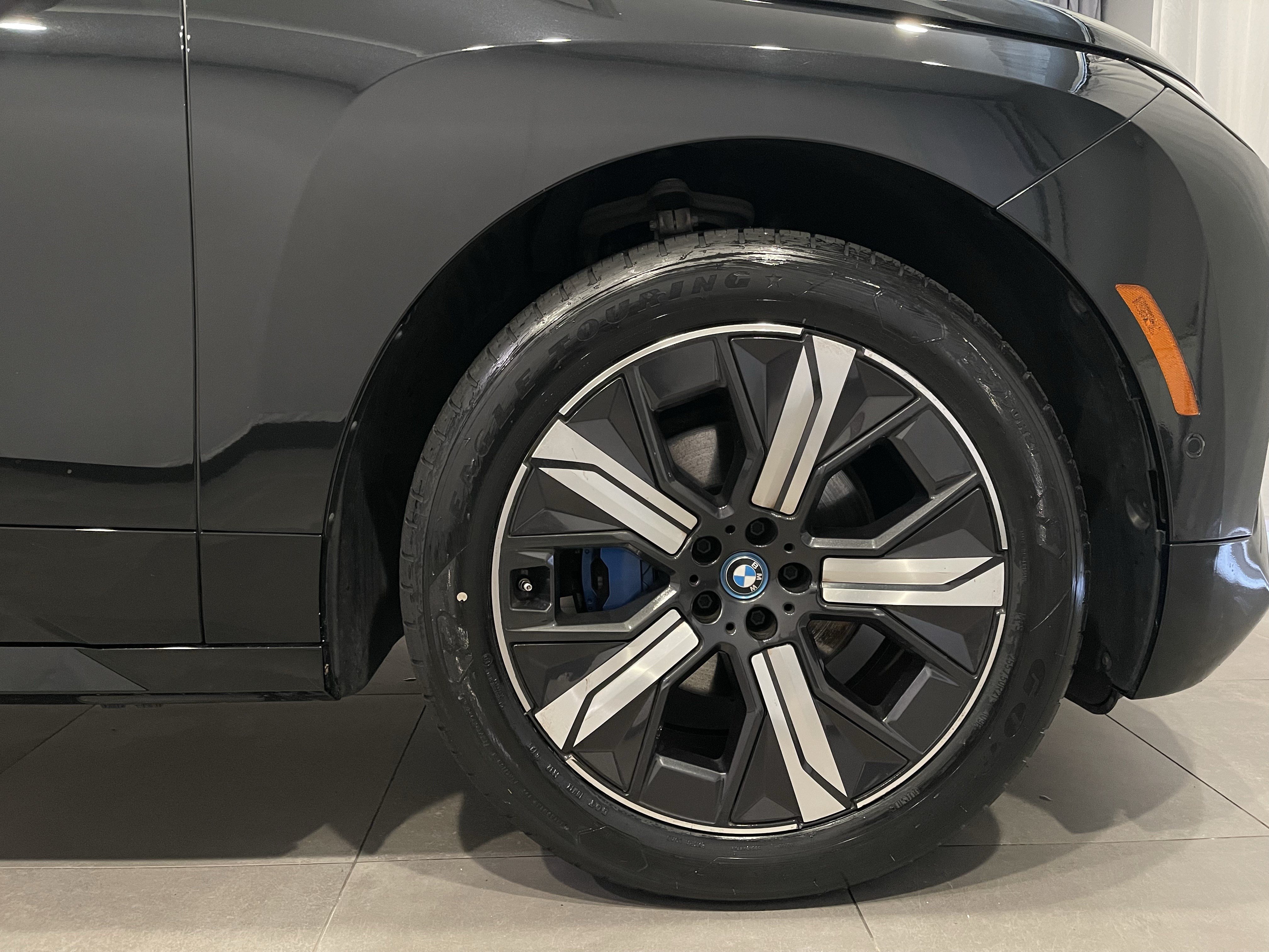 Certified 2024 BMW iX xDrive50 w/ Sport Package AWD/4WD image 10