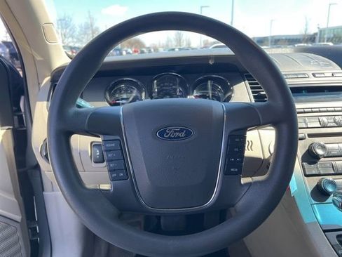 Used 2011 Ford Taurus SE image 14