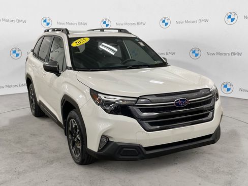 Certified 2025 Subaru Forester Premium image 9