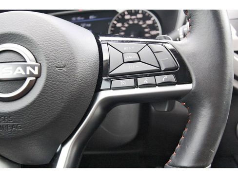 Used 2024 Nissan Altima 2.5 SR image 14