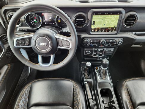 Used 2023 Jeep Wrangler Unlimited Sahara AWD/4WD image 35