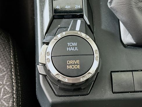 Used 2025 Toyota 4Runner SR5 image 26