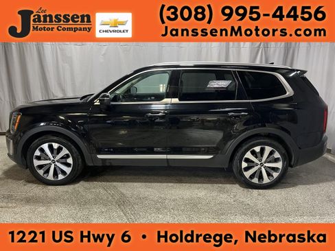 Used 2022 Kia Telluride S AWD/4WD image 1