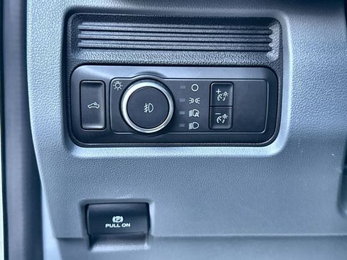 Used 2024 Ford F250 XL w/ Snow Plow Prep Package image 18