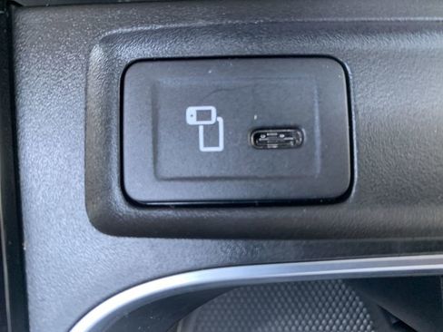 Certified 2023 Mercedes-Benz EQB 300 4MATIC image 9