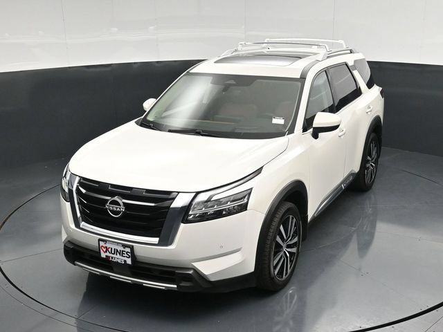 Used 2024 Nissan Pathfinder Platinum w/ Cargo Package AWD/4WD image 55