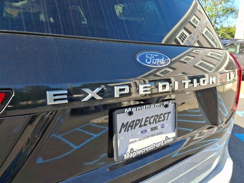 Certified 2025 Ford Expedition Platinum AWD/4WD image 32