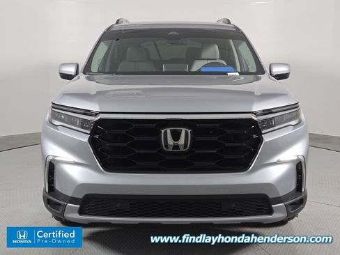 Certified 2024 Honda Pilot Touring image 7