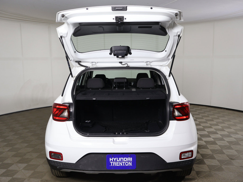 Certified 2024 Hyundai Venue SEL FWD image 14