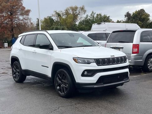 New 2026 Jeep Compass Latitude image 3