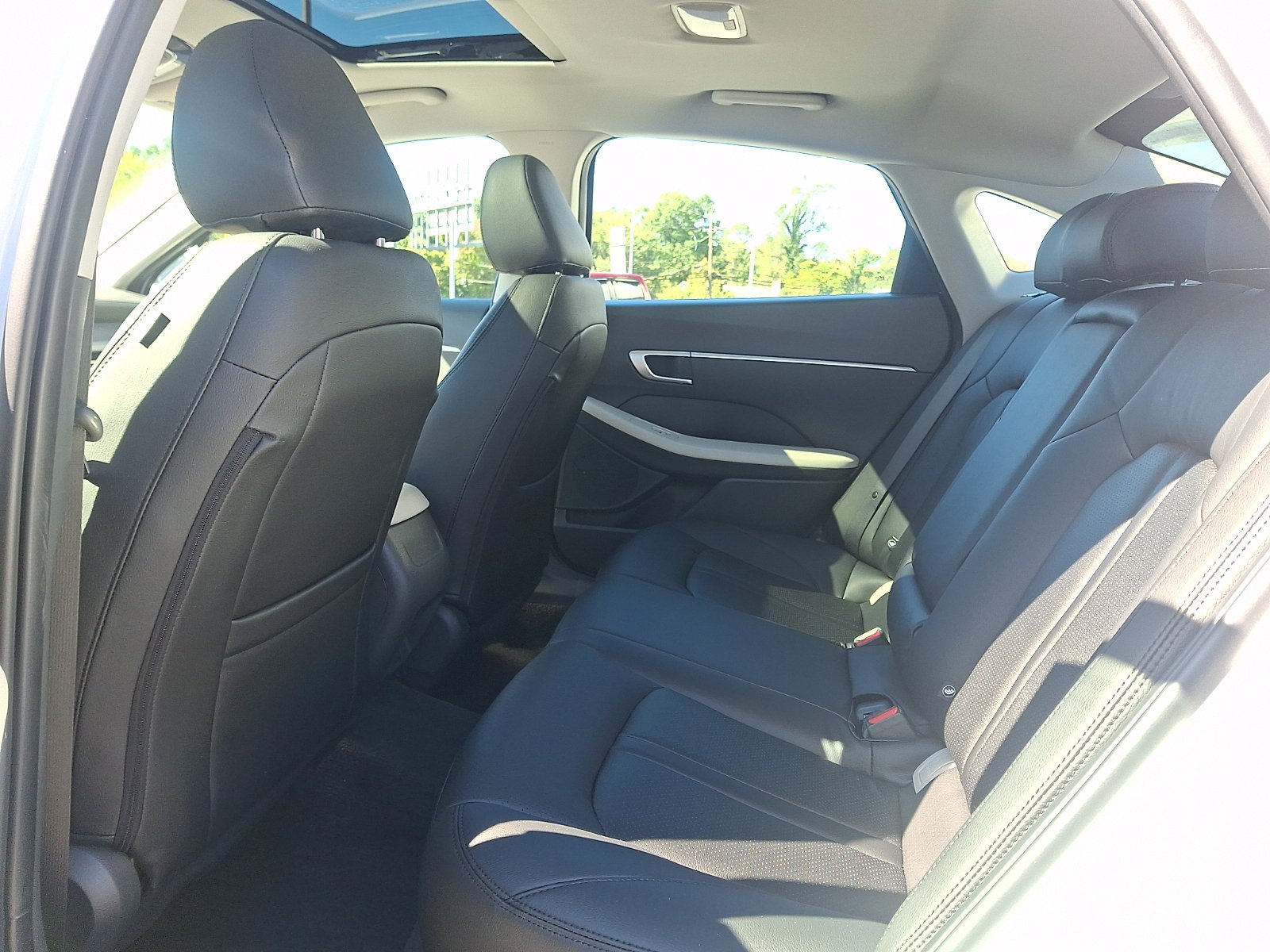 Used 2025 Hyundai Sonata SEL FWD image 10