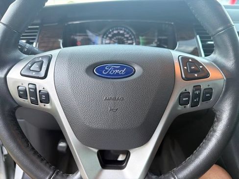 Used 2016 Ford Taurus Limited FWD image 20