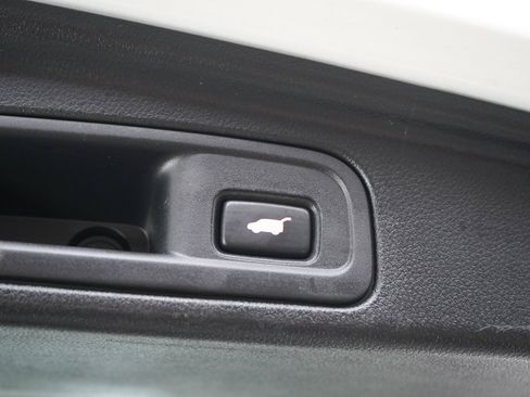 Used 2017 Honda Pilot EX-L image 11