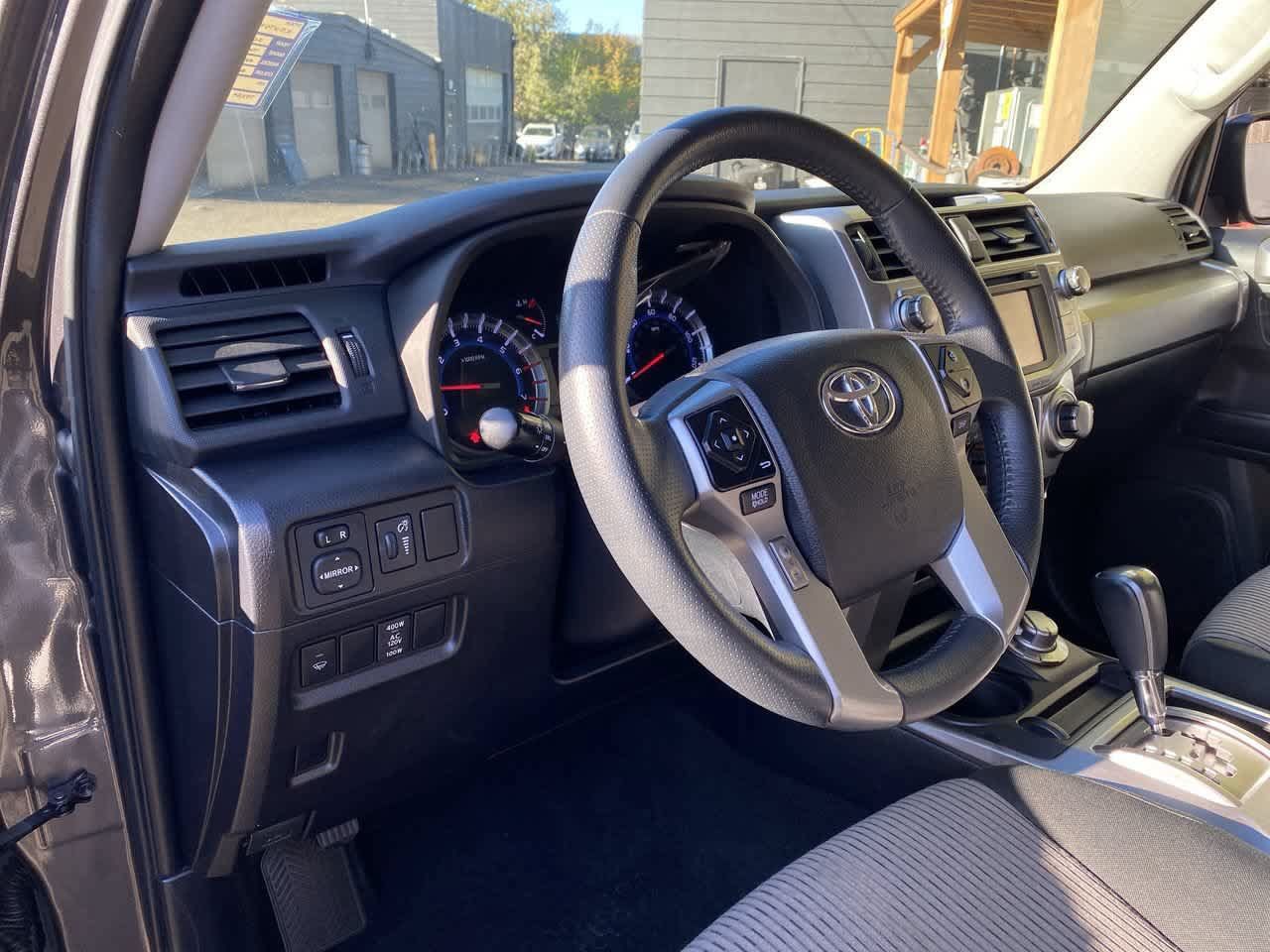 Used 2019 Toyota 4Runner SR5 AWD/4WD image 2