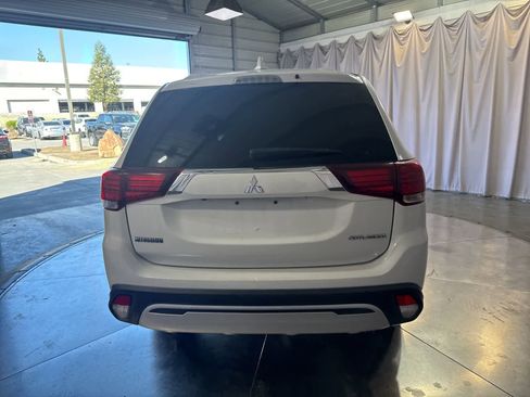 Used 2019 Mitsubishi Outlander ES image 6