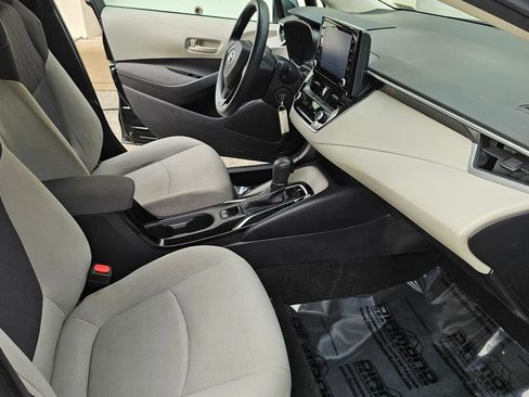 Used 2022 Toyota Corolla LE image 20