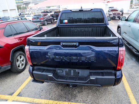 Used 2025 Toyota Tundra Limited AWD/4WD image 8