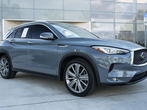 Used 2022 INFINITI QX50 Sensory image 3