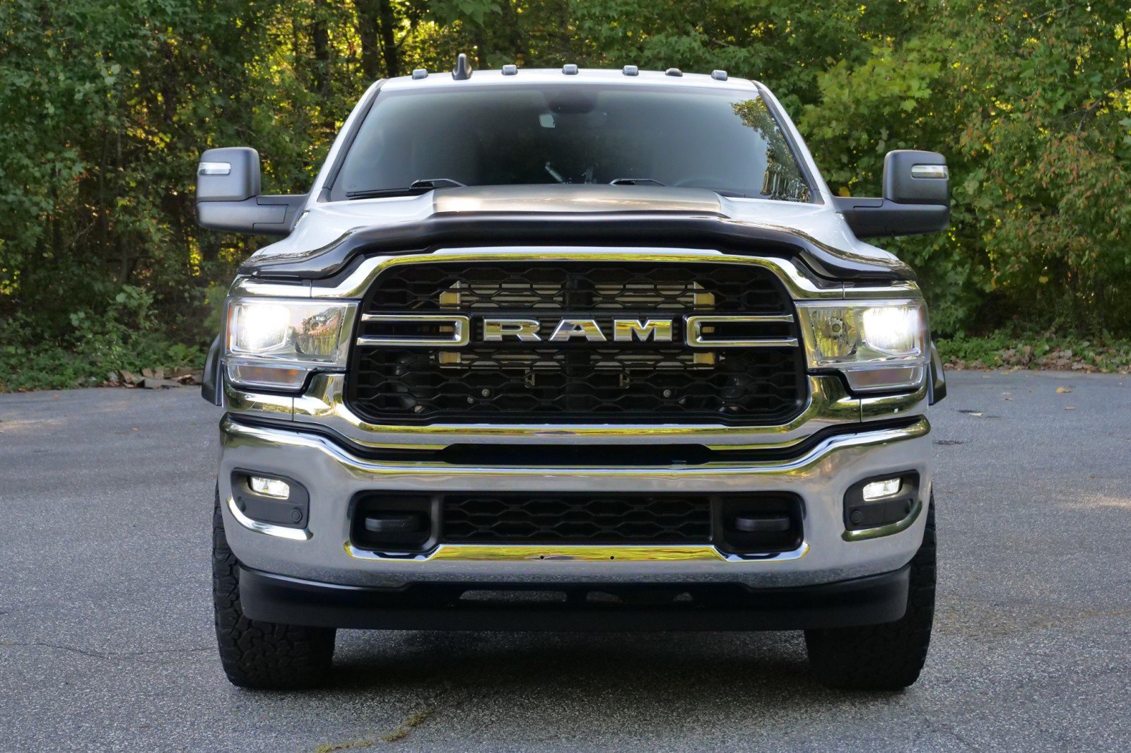 Used 2023 RAM 3500 Tradesman w/ Chrome Appearance Group AWD/4WD image 5