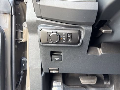 Used 2025 Ford Bronco Badlands AWD/4WD image 11